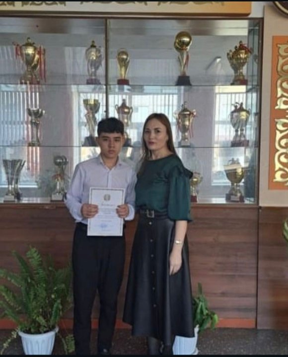 "Ілияс-қара сөз шебері"