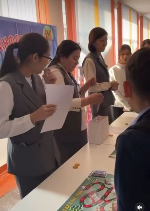 В рамках проведения декады “МИФ” была проведена весёлая переменка игра “Матландия”